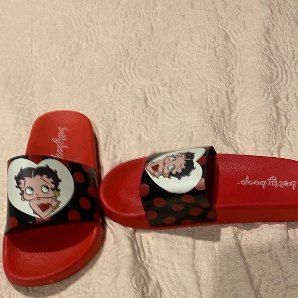 Betty Boop Kids Polka Dot Slide Sandals - Red and Black - Picture 1 of 2